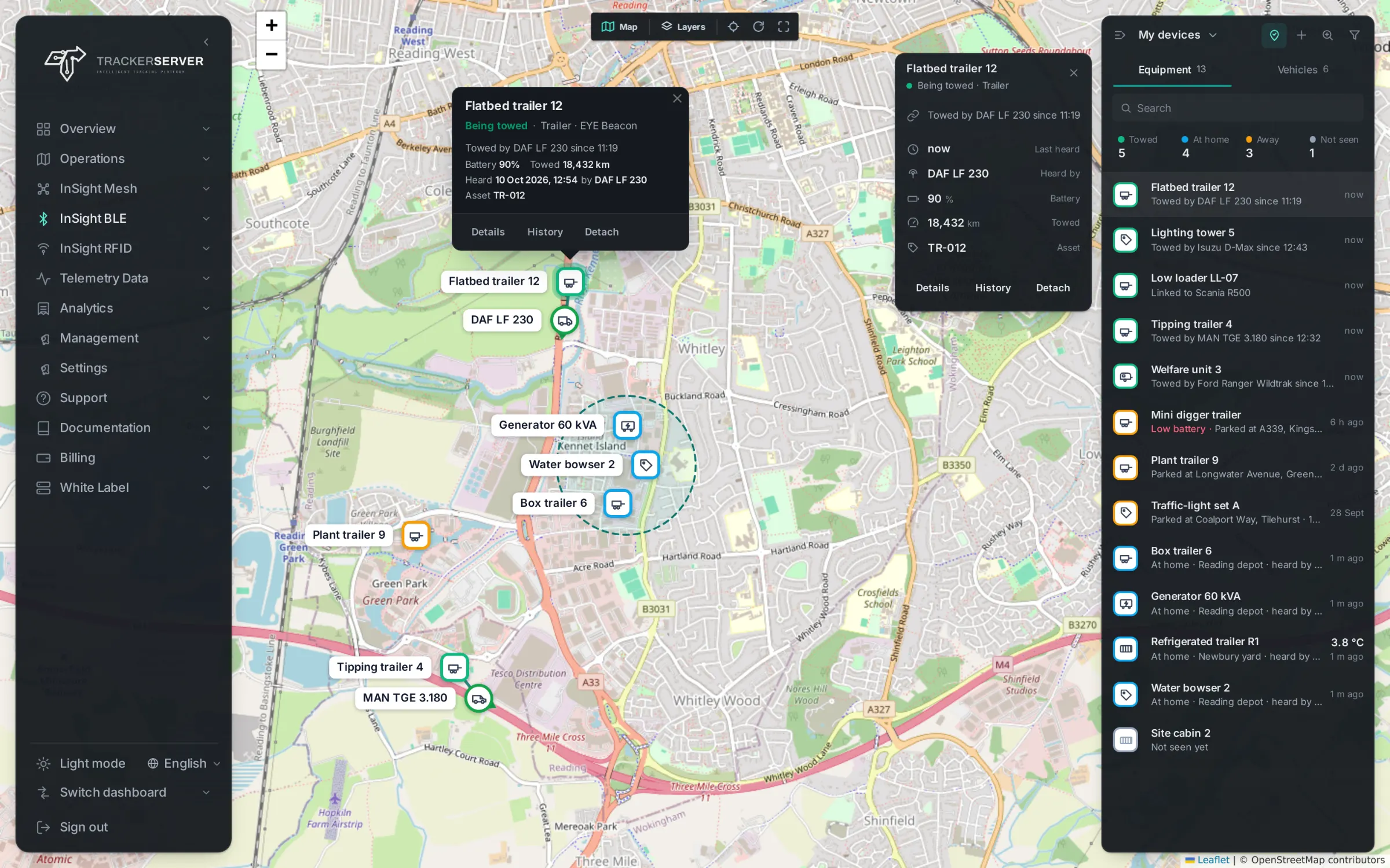 InSight BLE: a flatbed trailer on the live map with the lorry towing it